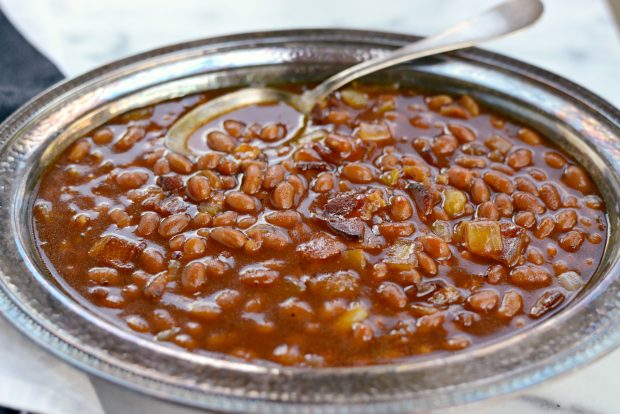 5-Ingredient Barbecue Bacon Baked Beans l SimplyScratch.com (20)
