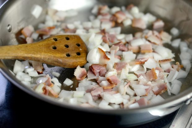 5-Ingredient Barbecue Bacon Baked Beans l SimplyScratch.com (4)