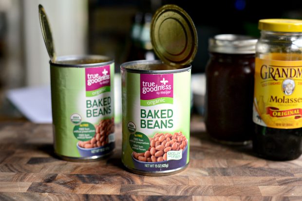 5-Ingredient Barbecue Bacon Baked Beans l SimplyScratch.com (5)