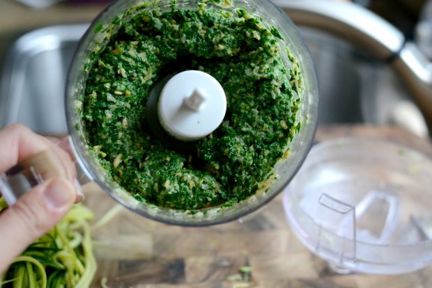 Whole Wheat Spaghetti with Zucchini + Spinach Almond Pesto Sauce l SimplyScratch.com (22)