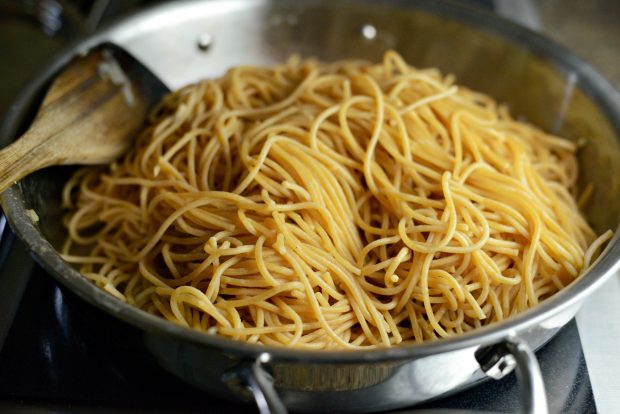 Whole Wheat Spaghetti with Zucchini + Spinach Almond Pesto Sauce l SimplyScratch.com (26)