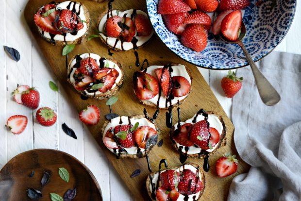 Strawberry Bruschetta with Honey Whipped Goat Cheese l SimplyScratch.com (10)