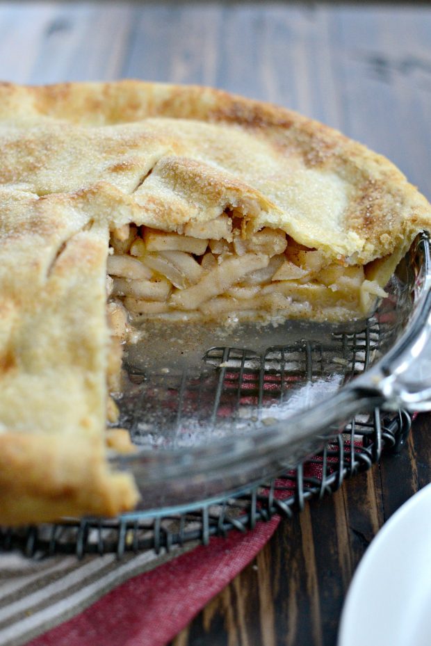 Homemade Apple Pie l SimplyScratch.com