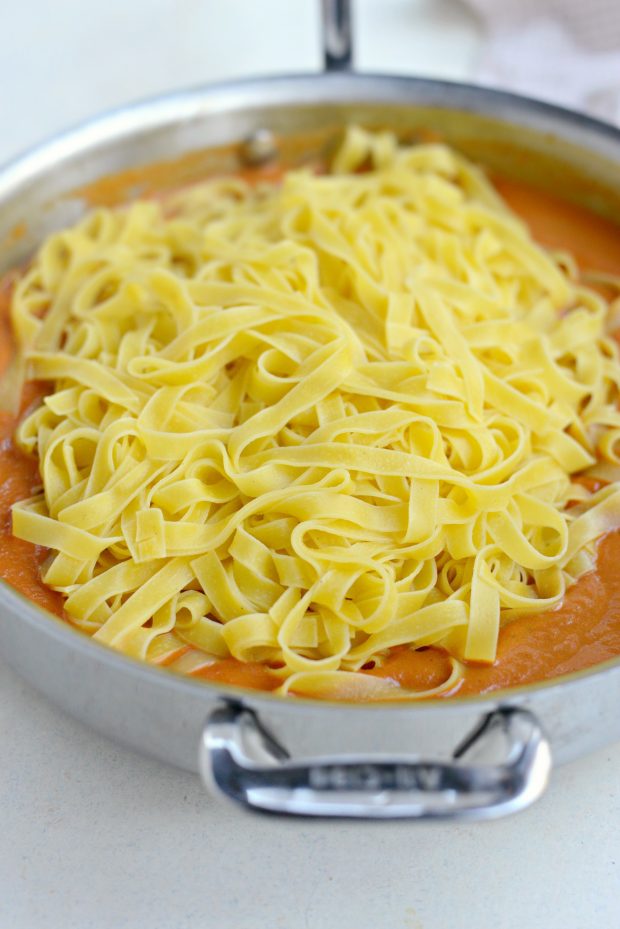 pasta-with-creamy-roasted-red-pepper-sauce-l-simplyscratch-com-06