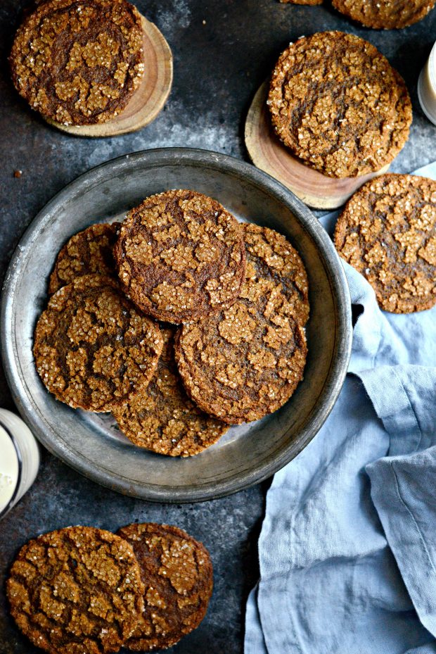 molasses cookies l SimplyScratch.com