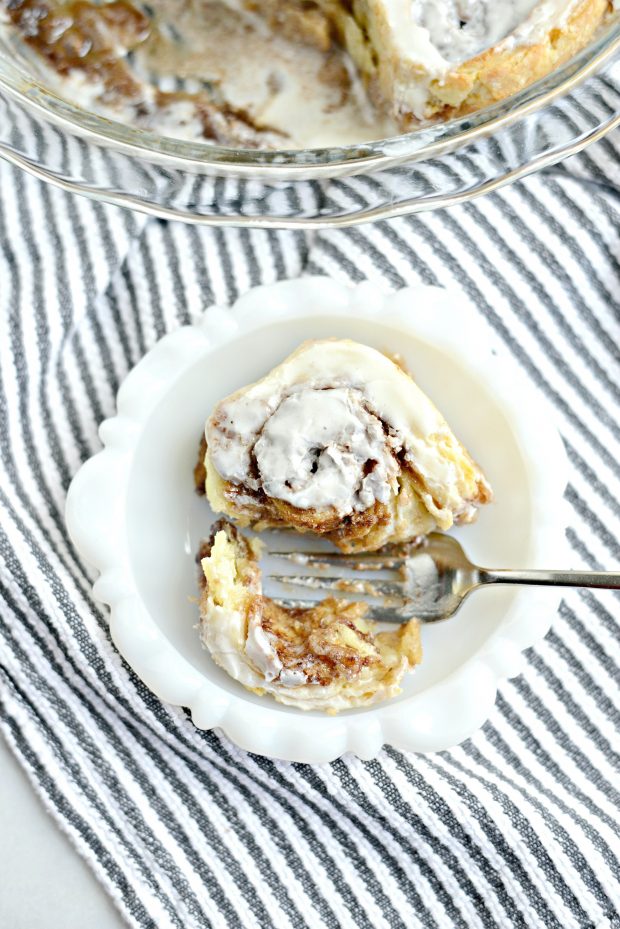 Easy No Yeast Cinnamon Rolls l SimplyScratch.com