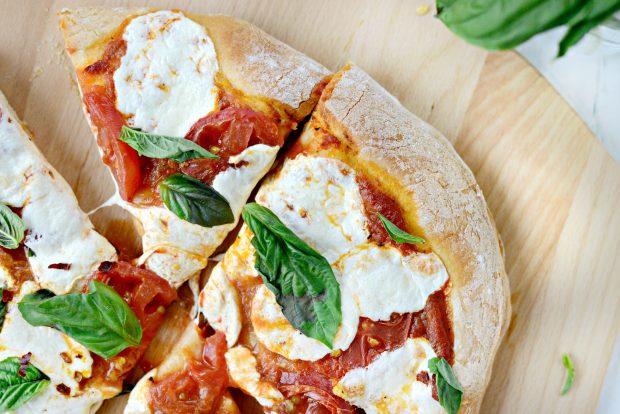 Classic Margherita Pizza l SimplyScratch.com (10)