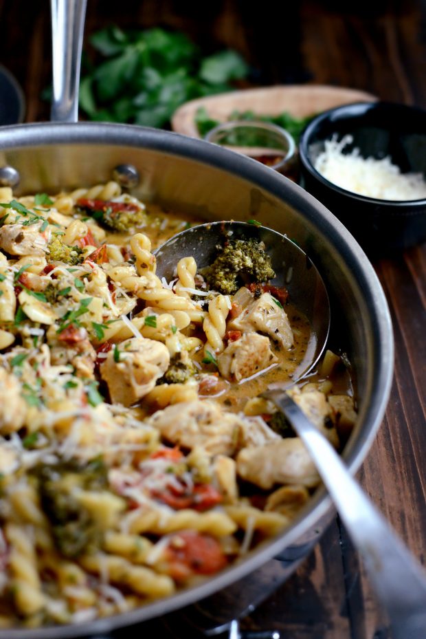 One Pan Chicken Pesto Pasta l SimplyScratch.com