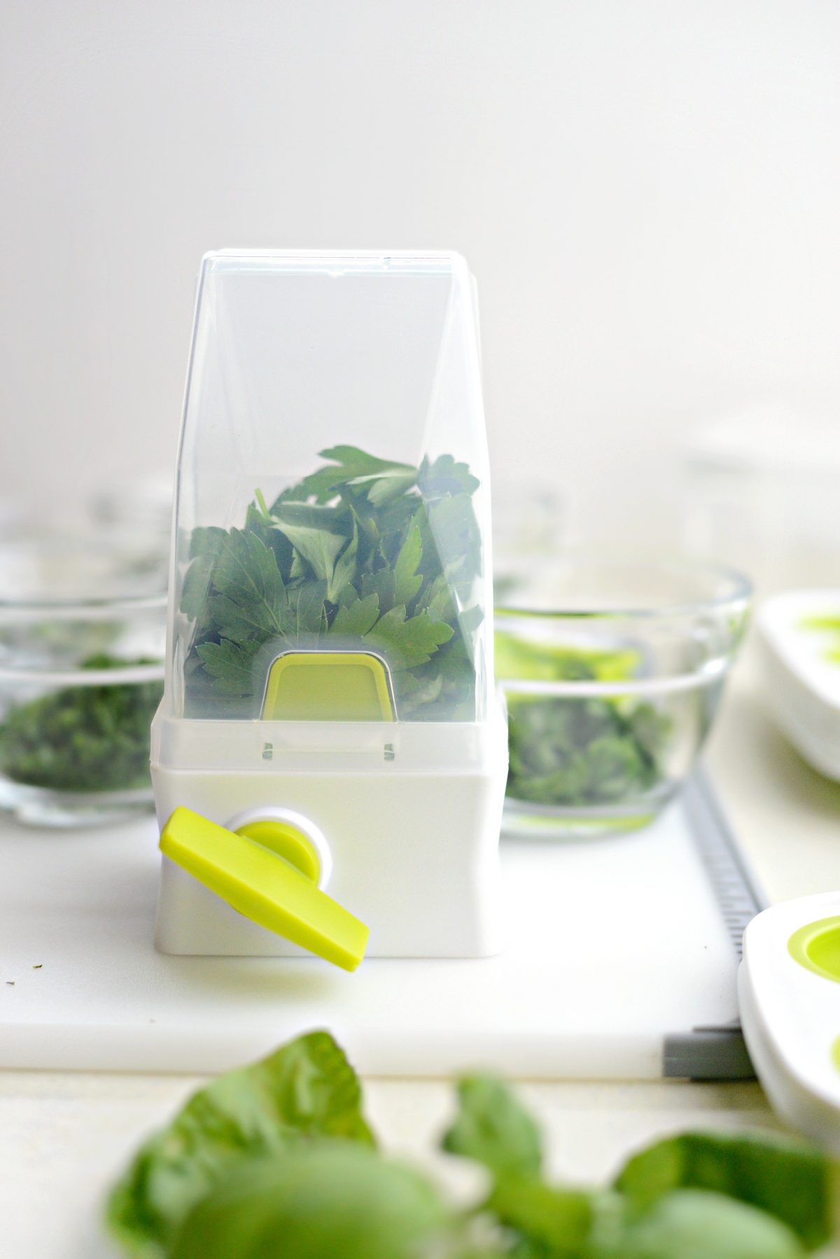 3 Ways to Freeze Herbs with Pampered Chef l SimplyScratch.com (12)