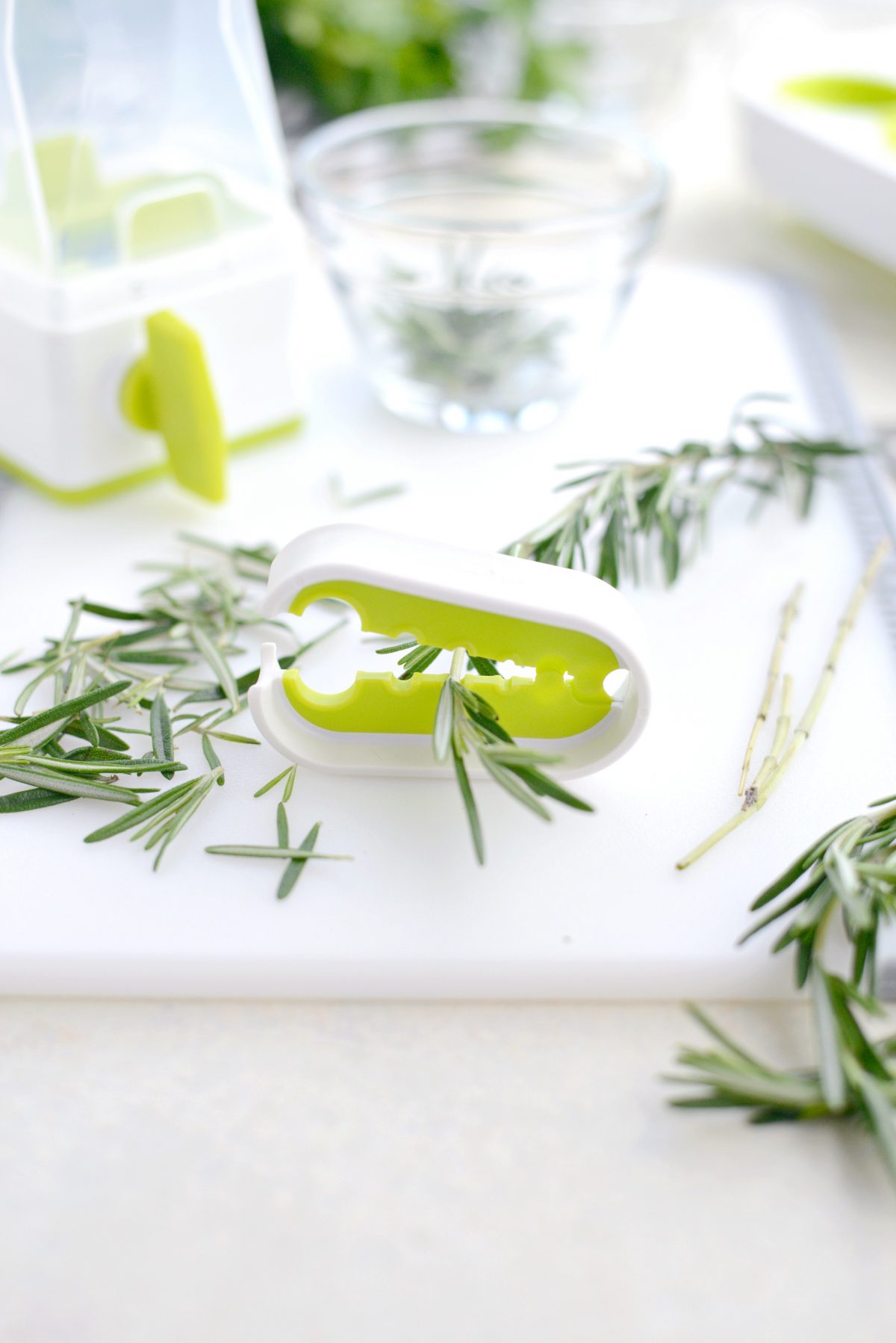 3 Ways to Freeze Herbs with Pampered Chef l SimplyScratch.com (5)