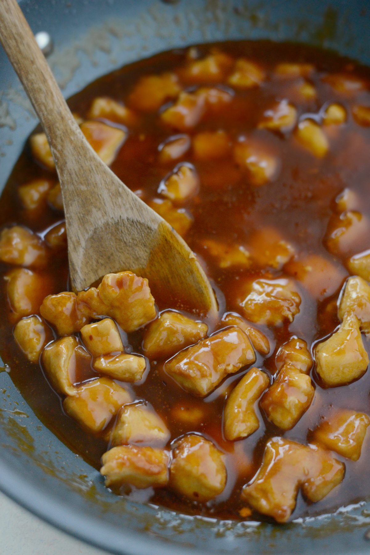 cooked chicken in spicy sauce