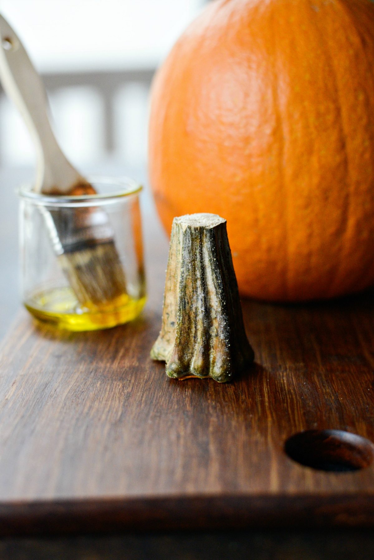 Homemade Roasted Pumpkin Puree l SimplyScratch (2)