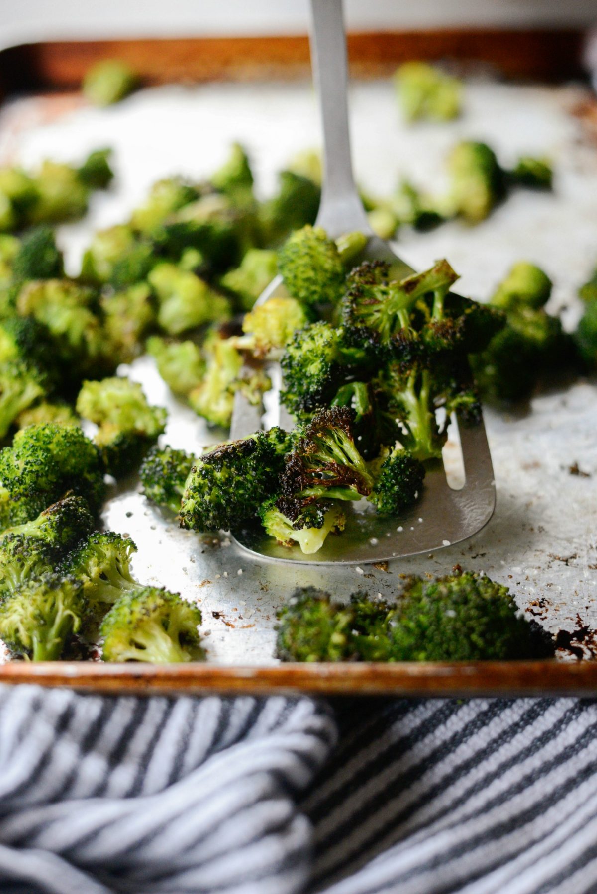 The Best 10-Minute Roasted Broccoli Recipe l SimplyScratch.com (14)