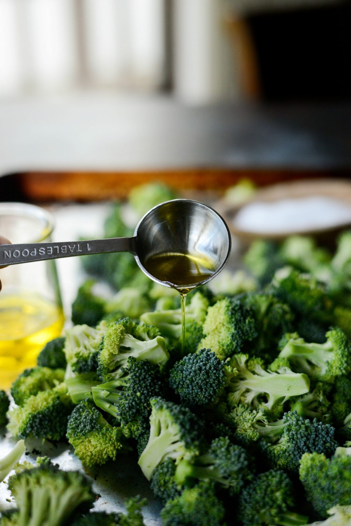 The Best 10-Minute Roasted Broccoli Recipe l SimplyScratch.com (7)