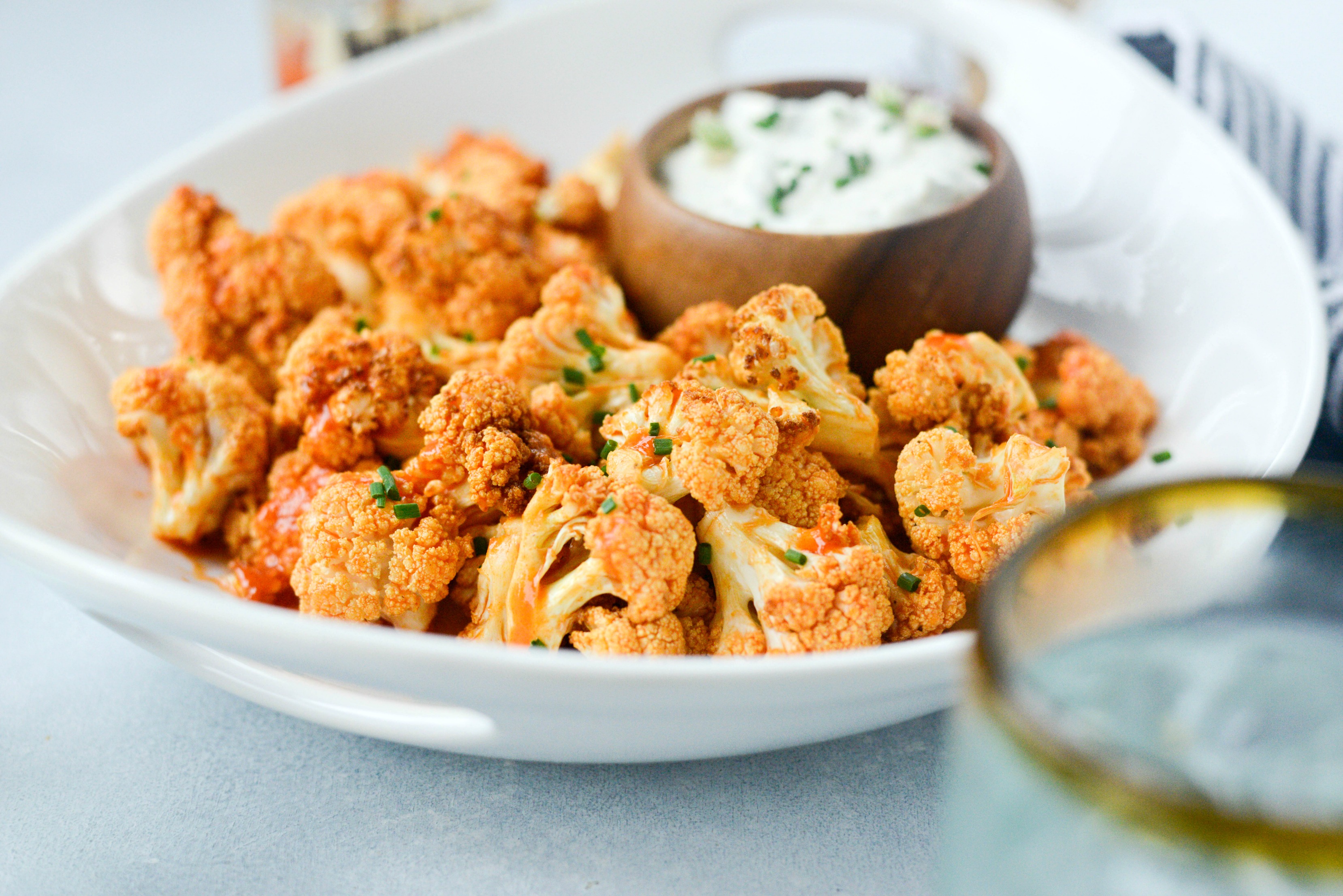 Air Fryer Buffalo Cauliflower Bites with Garlic Blue Cheese Dip