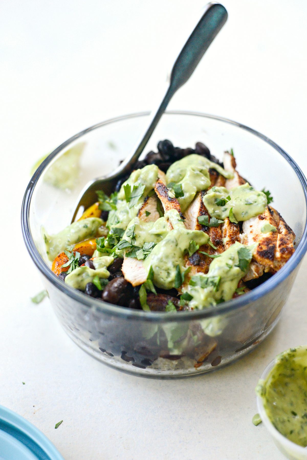 Fajita Chicken and Vegetable Quinoa Bowls l SimplyScratch.com