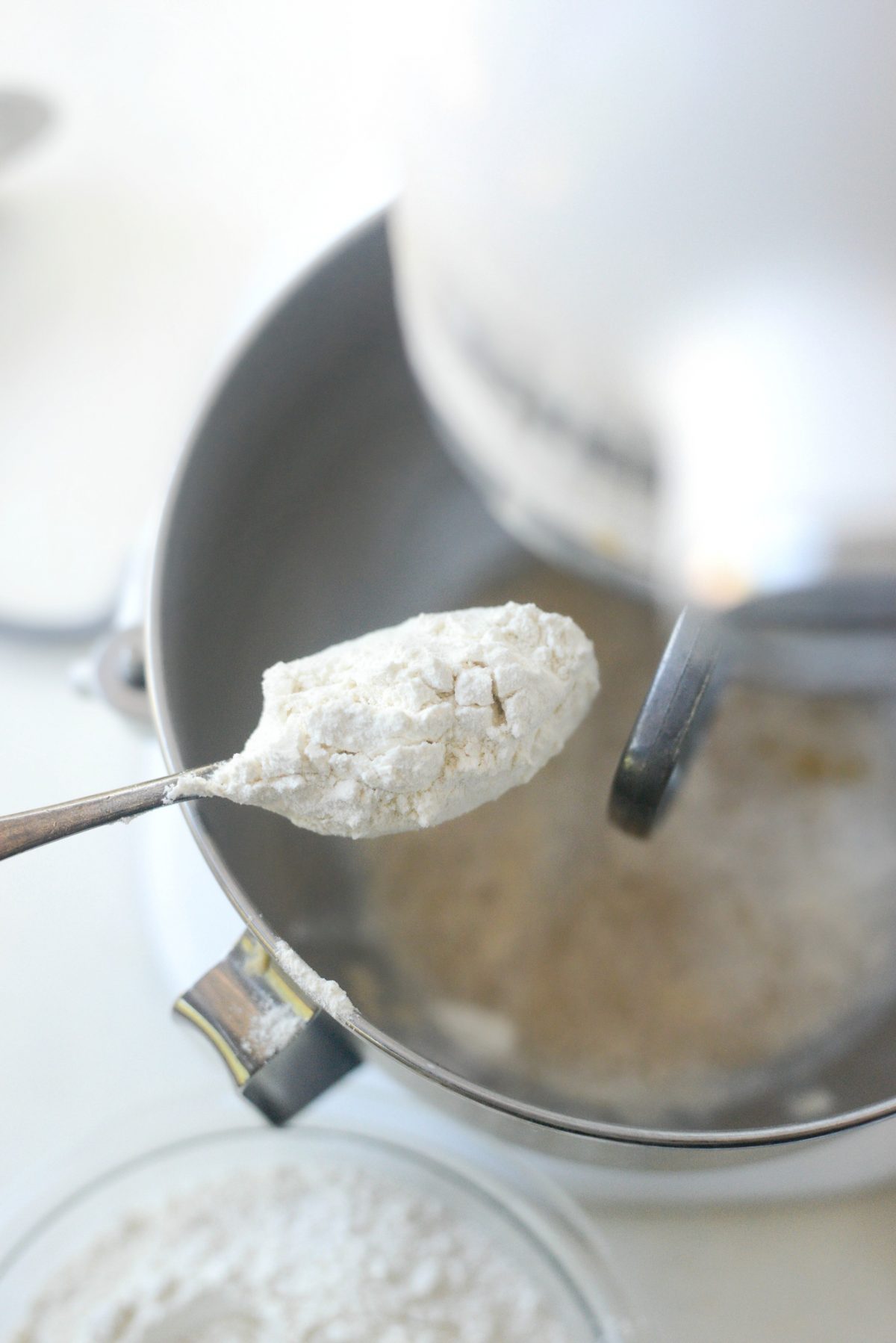 Homemade Pizza Dough l SimplyScratch.com