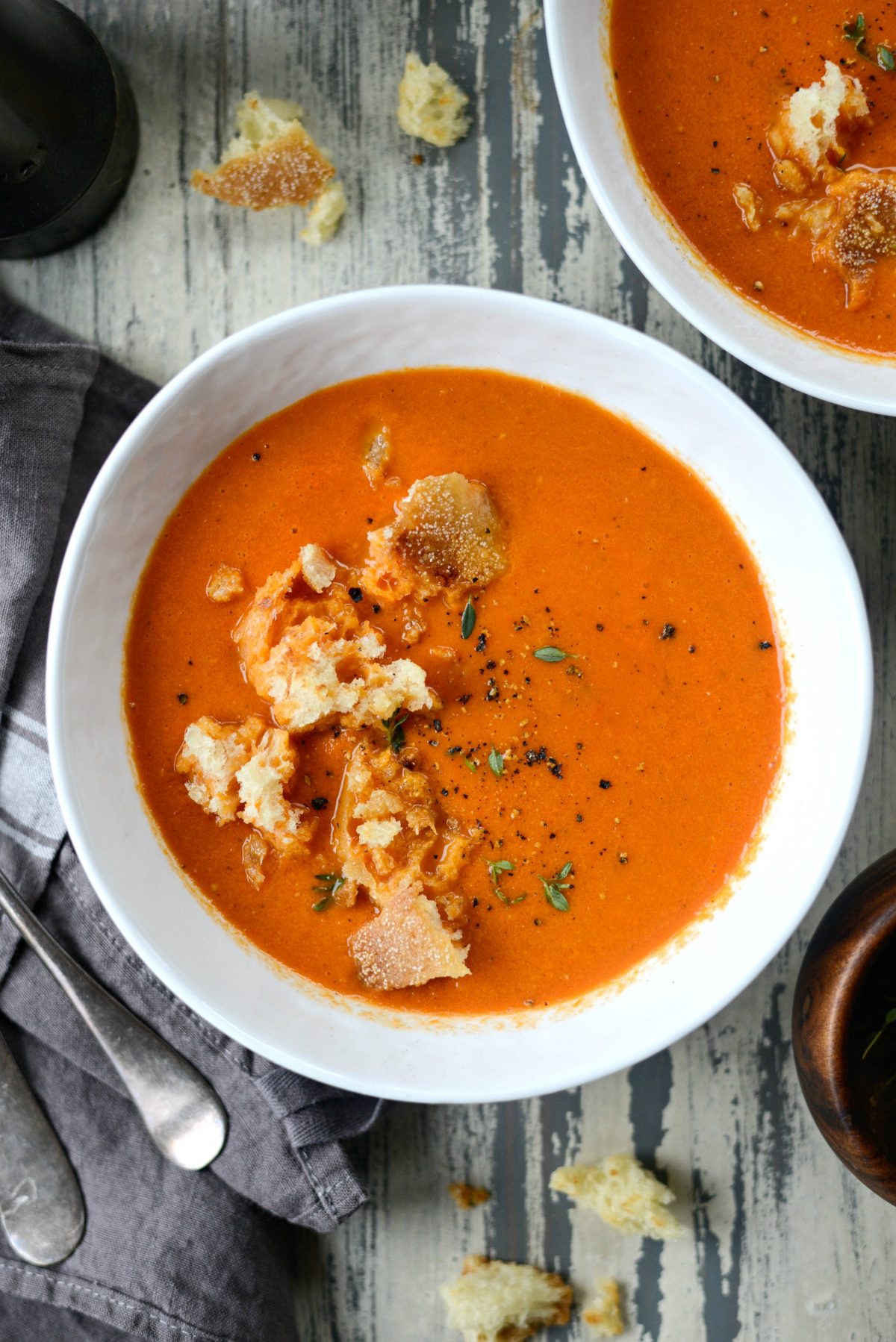 Roasted Red Pepper Tomato Soup l SimplyScratch.com