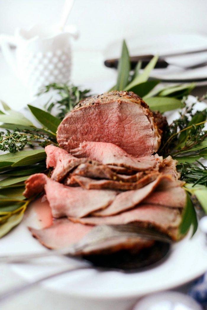 Easy Roast Beef with Au jus l SimplyScratch.com #easy #roast #beef #holiday #christmas #recipe