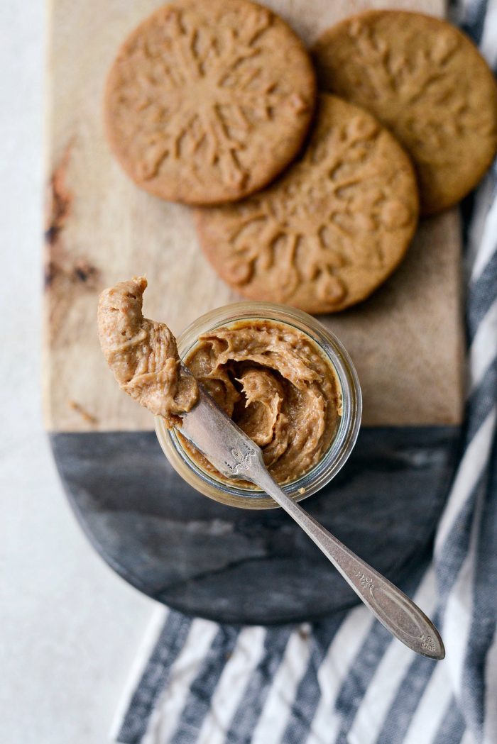 Homemade Speculoos Cookie Butter l SimplyScratch.com #homemade #belgium #cookie #butter #cookiebutter #speculoos #fromscratch #howto