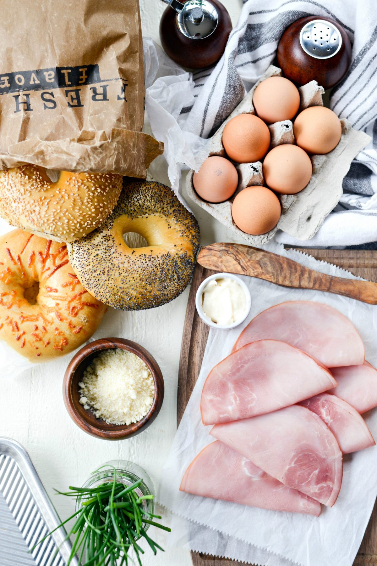 ingredients for Baked Egg in a Hole Bagels