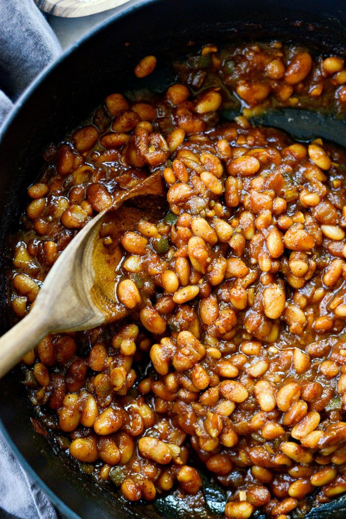 Spicy Jalapeño Baked Beans Recipe l SimplyScratch.com #vegetarian #jalapeno #bakedbeans #sidedish #beans #barbecue #cookout 