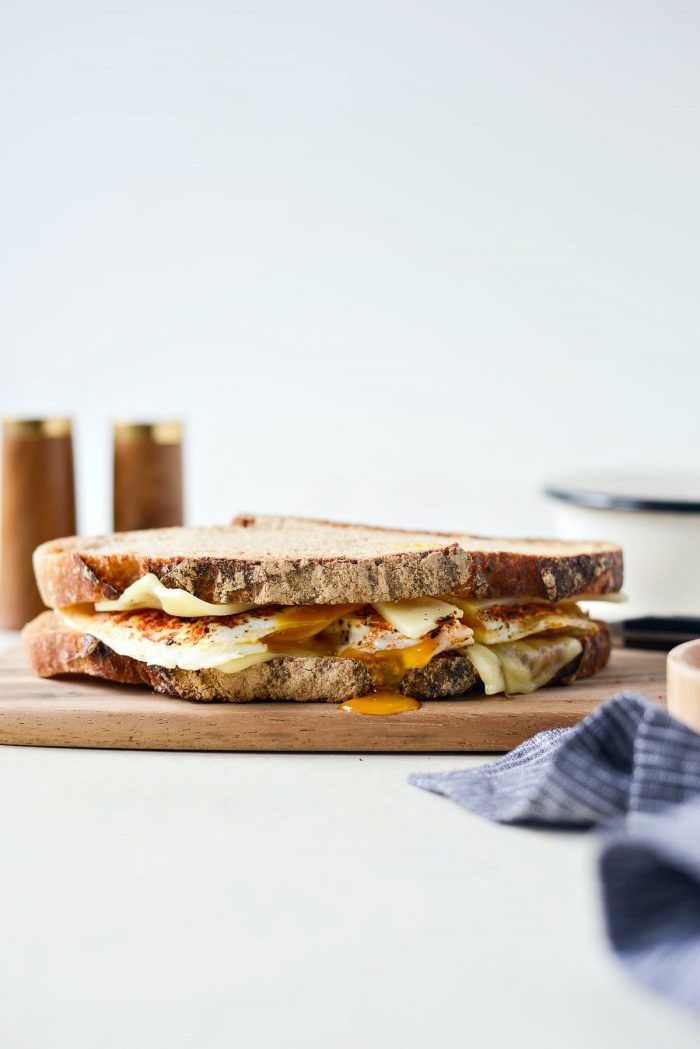 Best Fried Egg Sandwich l SimplyScratch.com #breakfast #sandwich #eggs #cheese #best