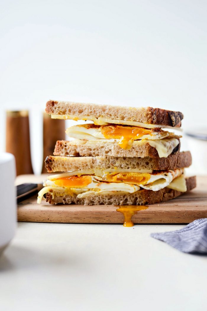 Pan-fried egg + cheese sandwich when there's no toaster