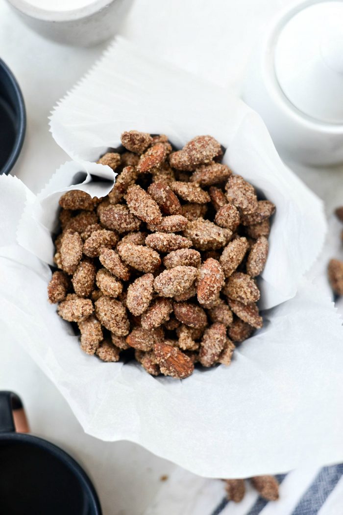 Cinnamon Sugar Almonds l SimplyScratch.com #almonds #cinnamon #sugar #snack #holiday #recipe #almondhaus #mallalmonds