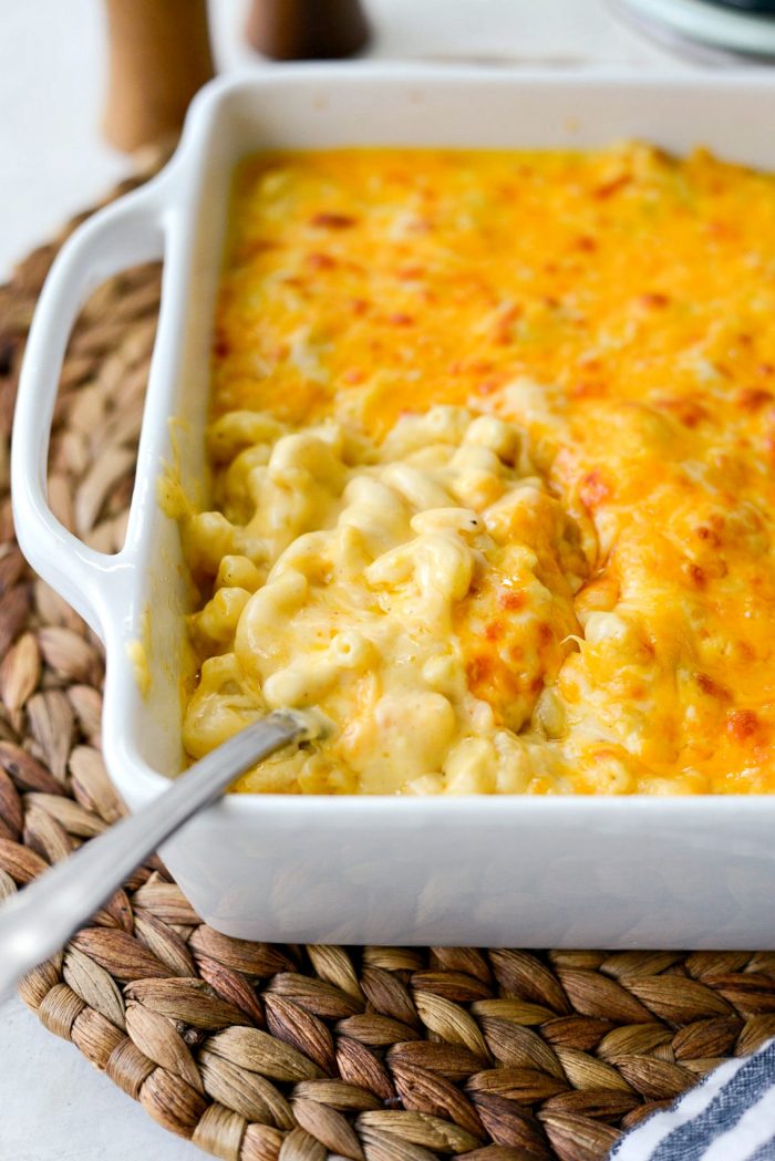 Easy Baked Mac and Cheese l SimplyScratch.com #macaroni #cheese #baked #homemade #fromscratch #easy #recipe #bestmacandcheese