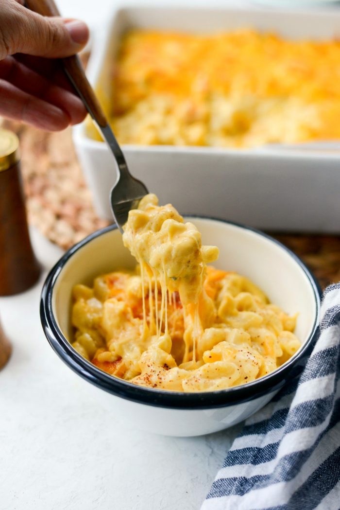 Easy Baked Mac and Cheese l SimplyScratch.com #macaroni #cheese #baked #homemade #fromscratch #easy #recipe #bestmacandcheese