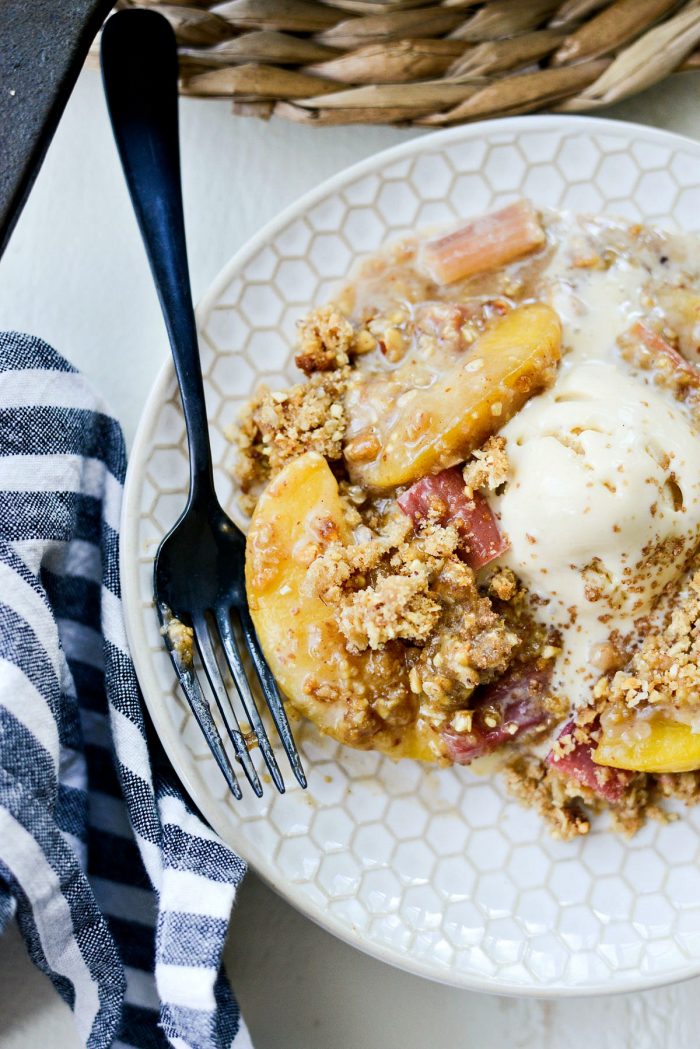 Skillet Peach Rhubarb Crisp l SimplyScratch.com #skillet #peach #rhubarb #crisp #dessert #summer #easy #recipe 