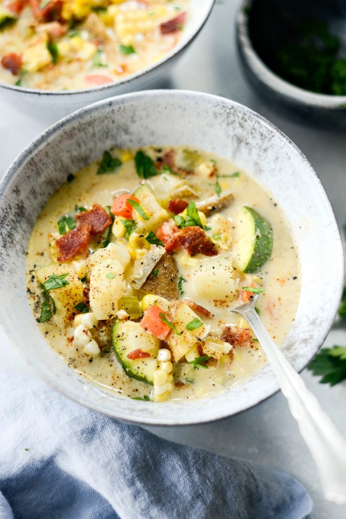 Summer Corn and Zucchini Chowder l SimplyScratch.com #summer #corn #zucchini #potato #chowder #soup #sweetcorn