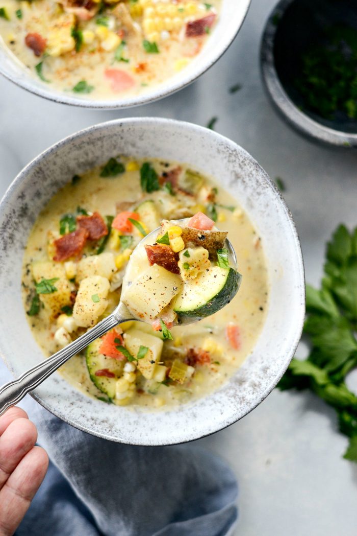 Summer Corn and Zucchini Chowder l SimplyScratch.com #summer #corn #zucchini #potato #chowder #soup #sweetcorn