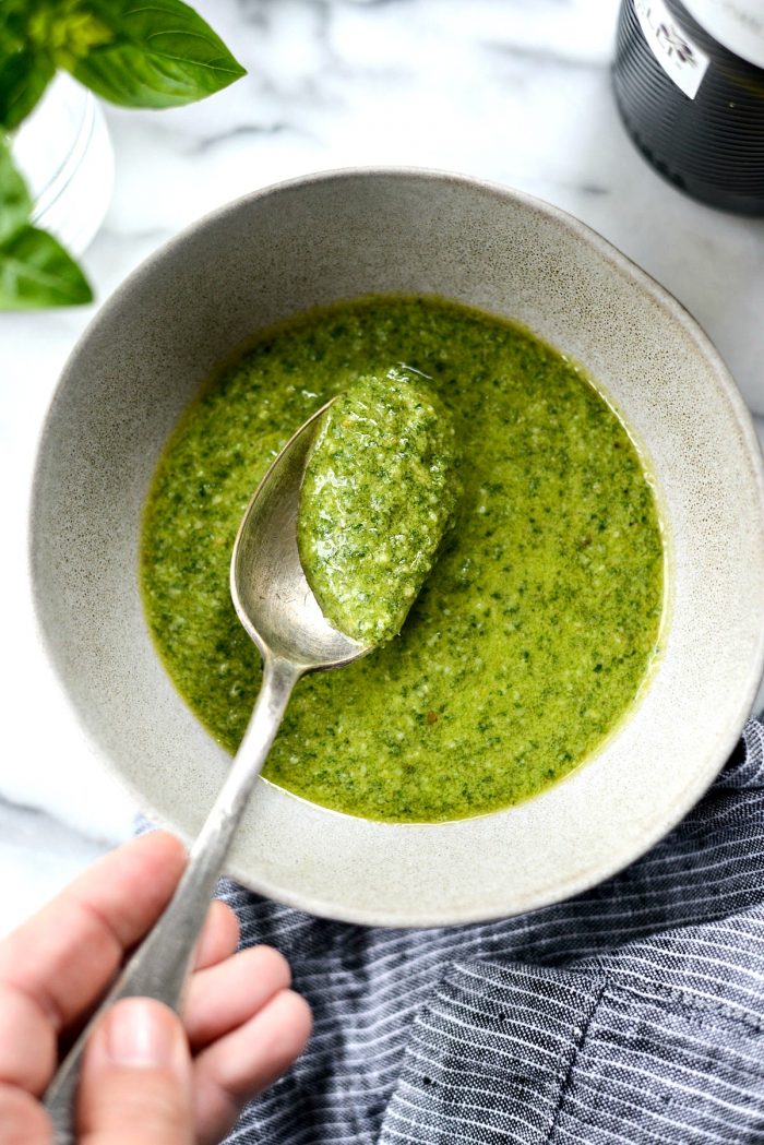 Homemade Basil Pesto l SimplyScratch.com #homemade #basil #pesto #easy #garden #fresh