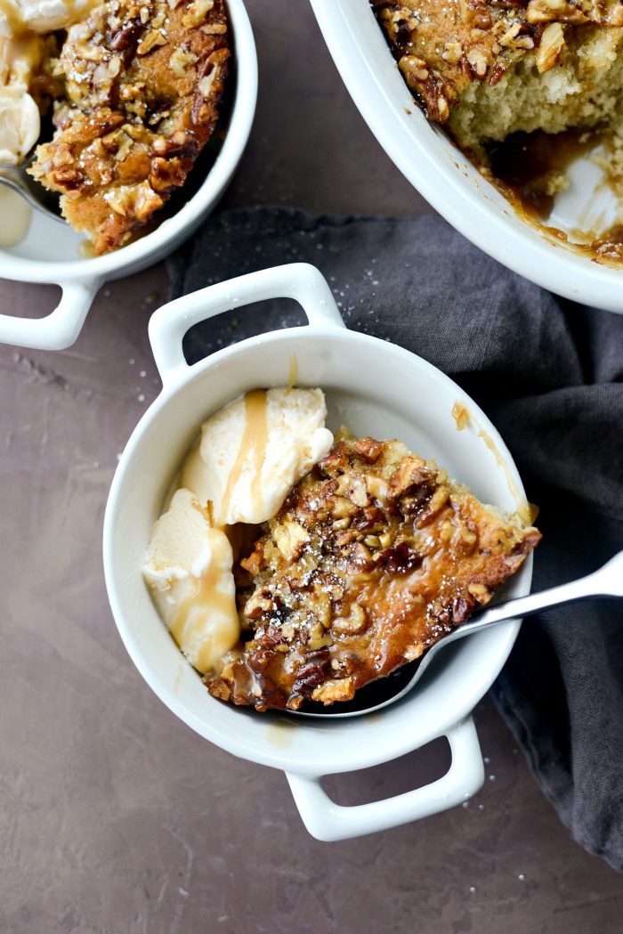 Maple Bourbon Banana Pudding Cake l SimplyScratch.com #baking #dessert #puddingcake #homemade #fromscratch #simplyscratch #bourbon #maple #banana #cake