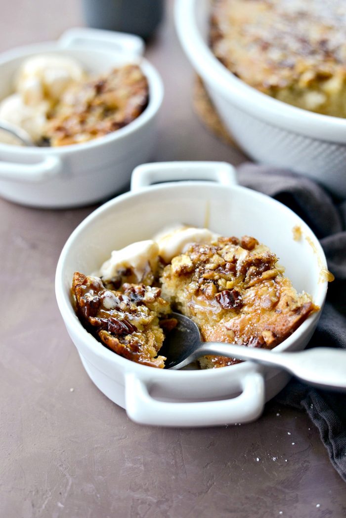 Maple Bourbon Banana Pudding Cake l SimplyScratch.com #baking #dessert #puddingcake #homemade #fromscratch #simplyscratch #bourbon #maple #banana #cake