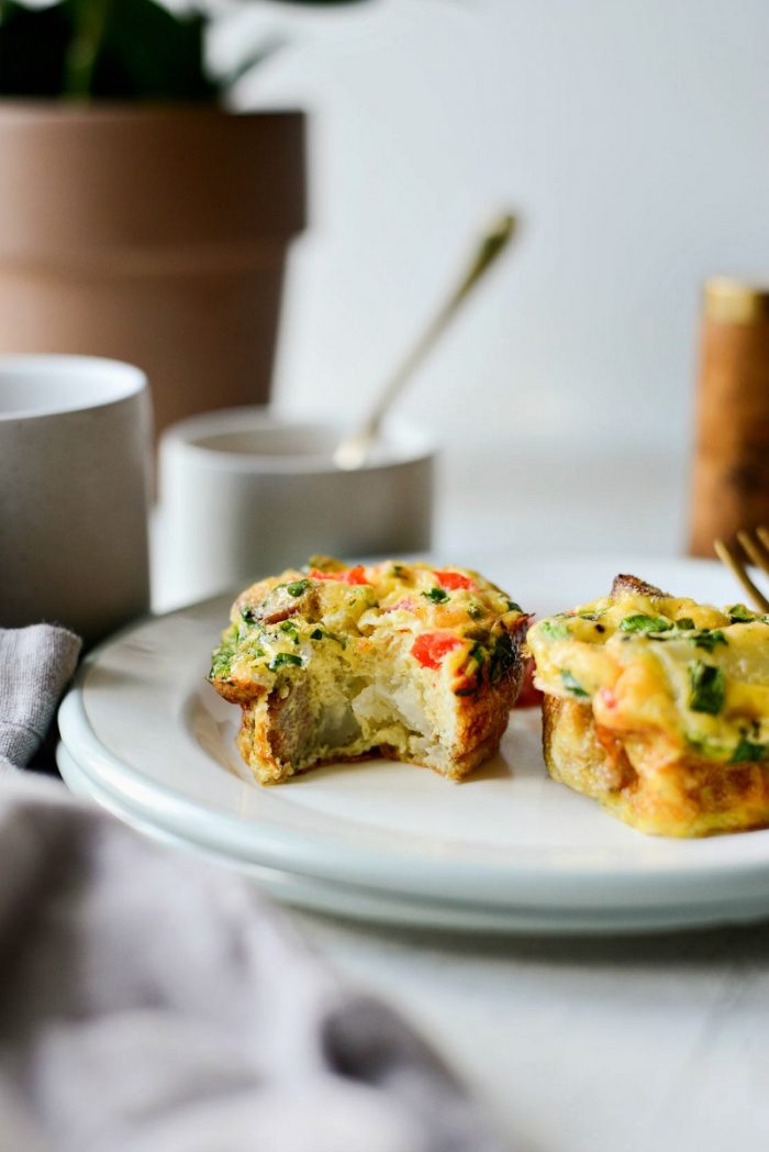 Sausage Potato Mini Frittatas l SimplyScratch.com #breakfast #onthego #easy #makeahead #frittatas #simplyscratch