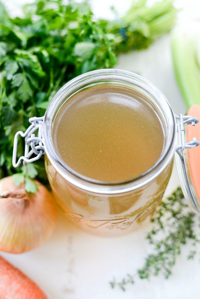 Slow Cooker Chicken Stock l SimplyScratch.com #homemade #fromscratch #slowcooker #chickenstock #chicken #simplyscratch
