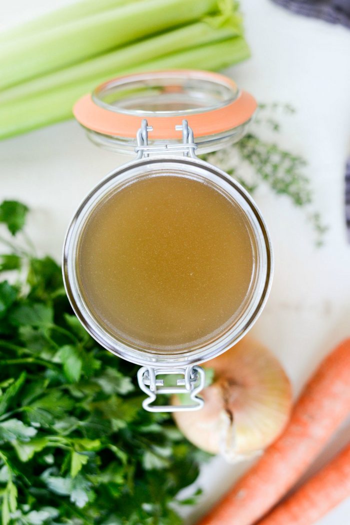 Slow Cooker Chicken Stock l SimplyScratch.com #homemade #fromscratch #slowcooker #chickenstock #chicken #simplyscratch