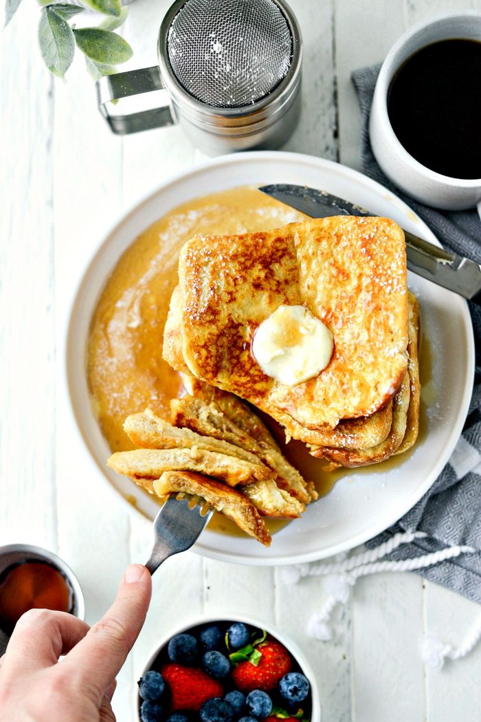 Your Basic Weekend French Toast l SimplyScratch.com #frenchtoast #breakfast #brunch #basi #easy #simplyscratch