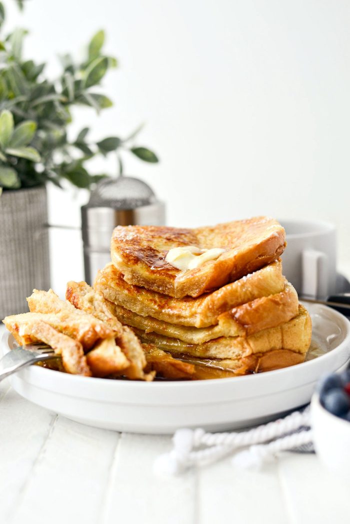 Your Basic Weekend French Toast l SimplyScratch.com #frenchtoast #breakfast #brunch #basi #easy #simplyscratch