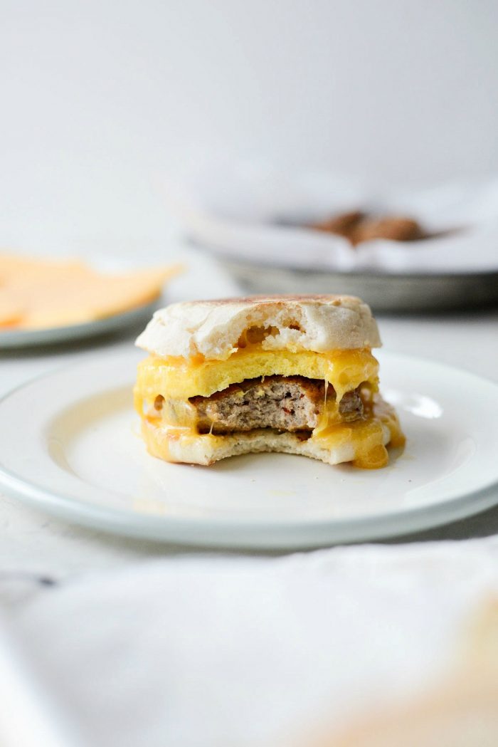 Sausage Egg and Cheese Breakfast Sandwiches l SimplyScratch.com #sausage #egg #cheese #breakfast #sandwiches #freezerfriendly #easy #simplyscratch