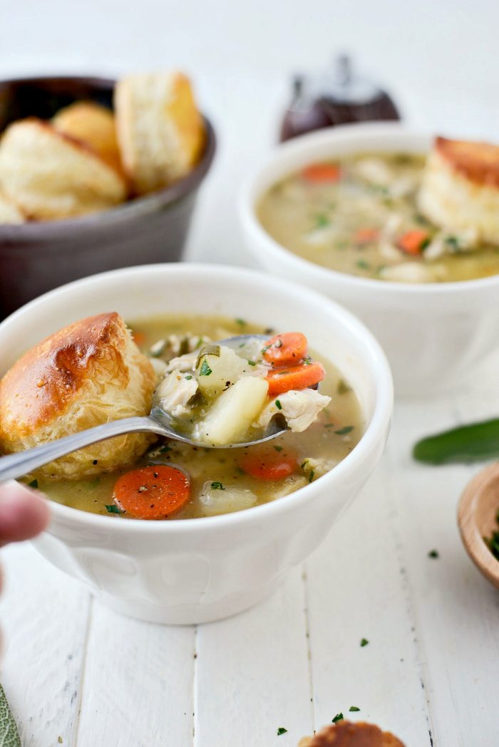 Homemade Turkey Pot Pie Soup l SimplyScratch.com #homemade #turkey #potpie #soup #leftover #fromscratch #thanksgiving #leftovers
