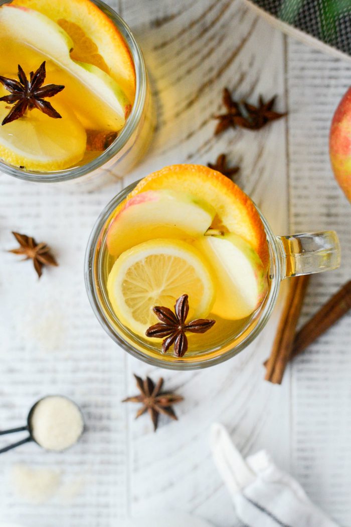 Mulled Apple Cider l SimplyScratch.com #apple #applecider #mulled #cider #drink #fall #beverage