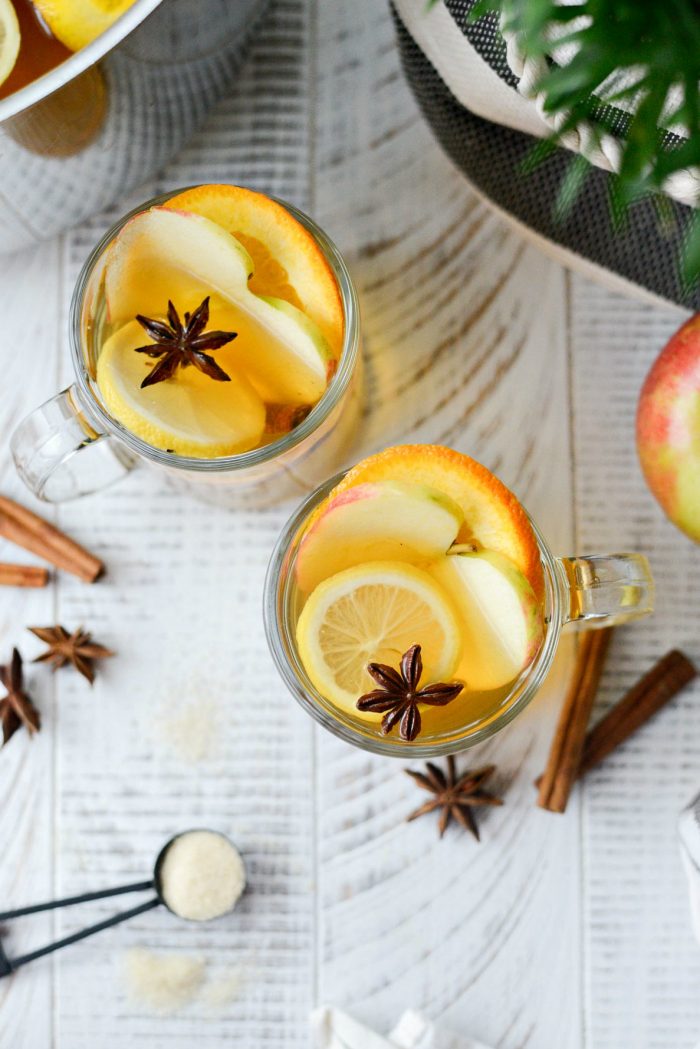 Mulled Apple Cider l SimplyScratch.com #apple #applecider #mulled #cider #drink #fall #beverage