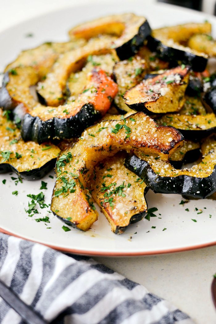 Parmesan Herb Roasted Acorn Squash l SimplyScratch.com #fall #squash #roasted #sidedish #thanksgiving #easy #holiday #recipe