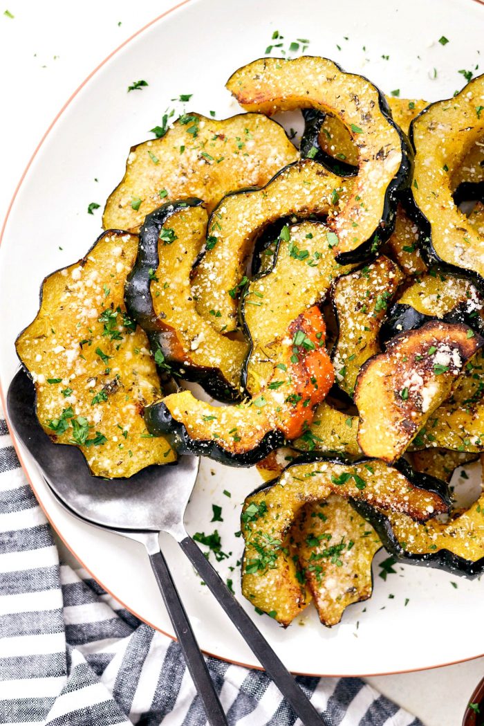 Parmesan Herb Roasted Acorn Squash l SimplyScratch.com #fall #squash #roasted #sidedish #thanksgiving #easy #holiday #recipe