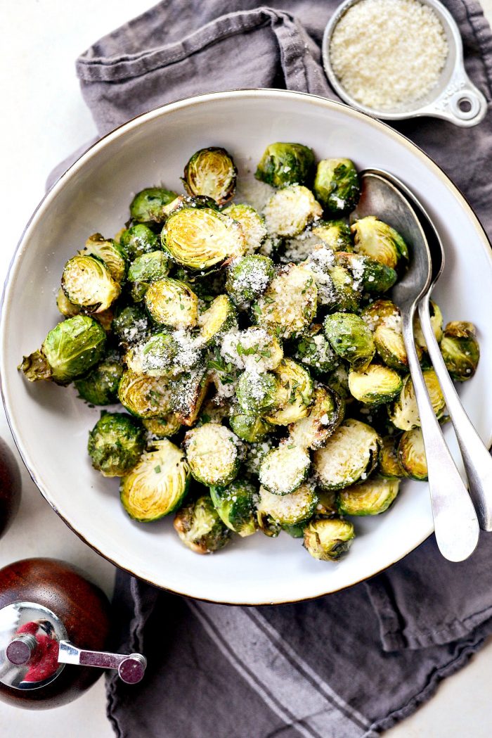 Air Fryer Brussels Sprouts l SimplyScratch.com #sidedish #airfried #airfryer #easy #fast #holiday #brussels #sprouts