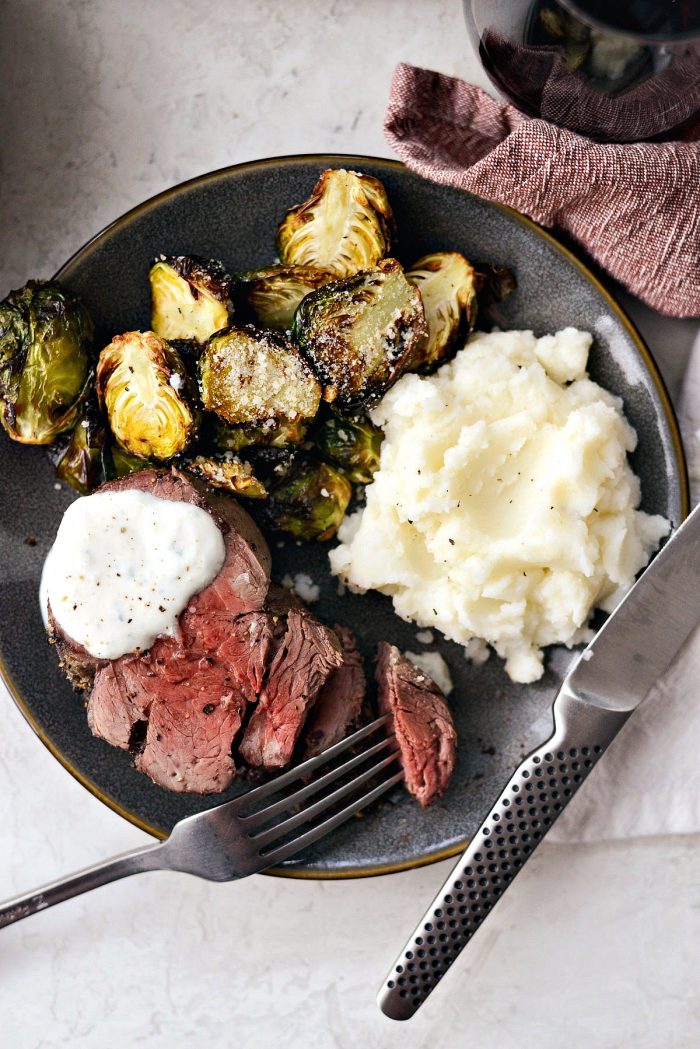 Black Pepper Crusted Beef Tenderloin l SimplyScratch.com #blackpepper #crusted #beef #tenderloin #holiday #christmas #recipe #homemade #roasted